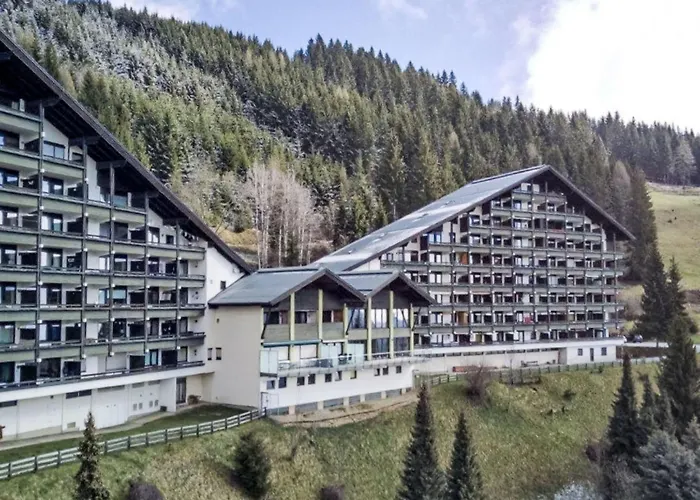 Urban & Florian-3 By Interhome *